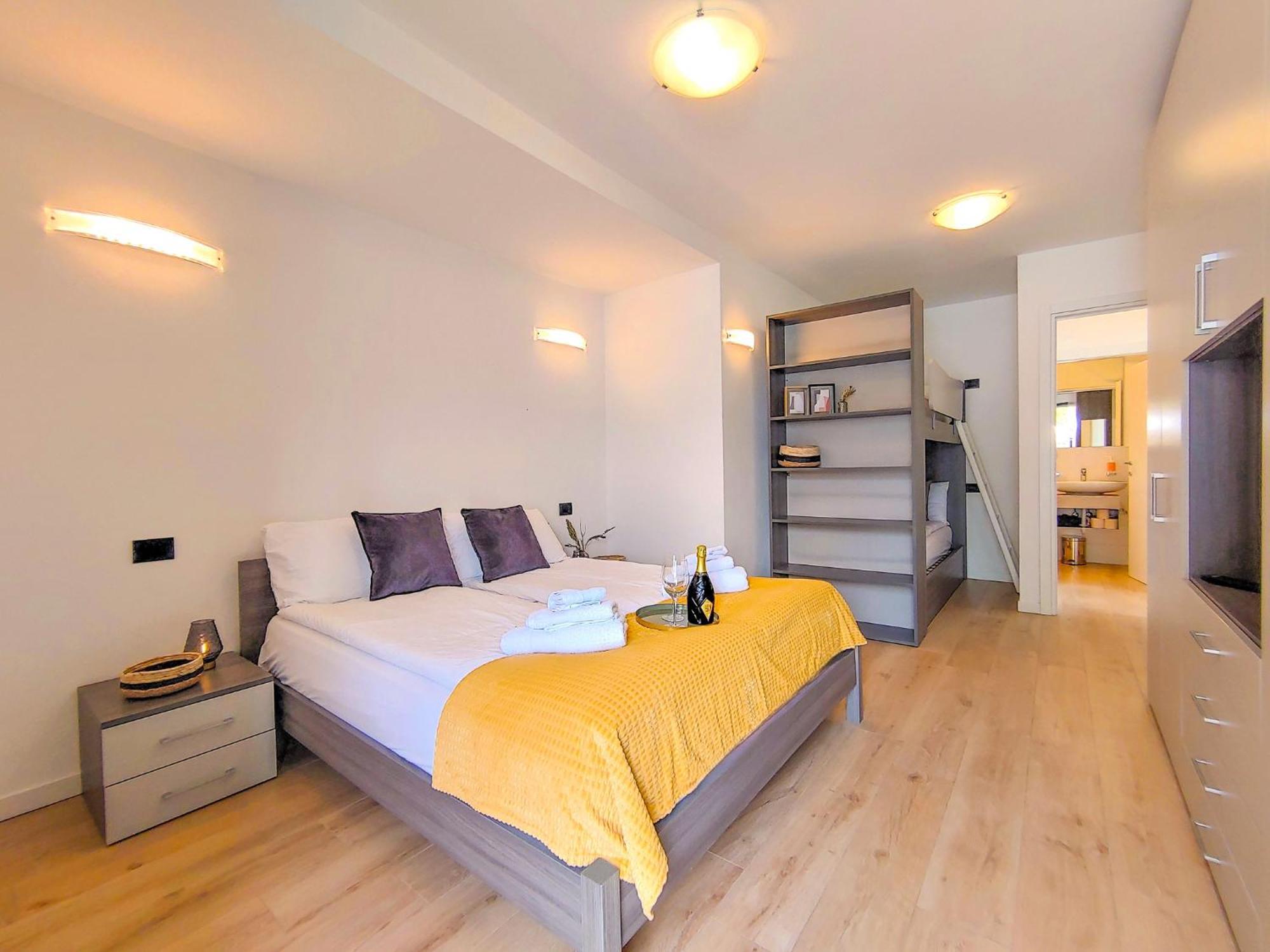 Dascio Emotion Ferienwohnung Mit Terrasse Am See Экстерьер фото